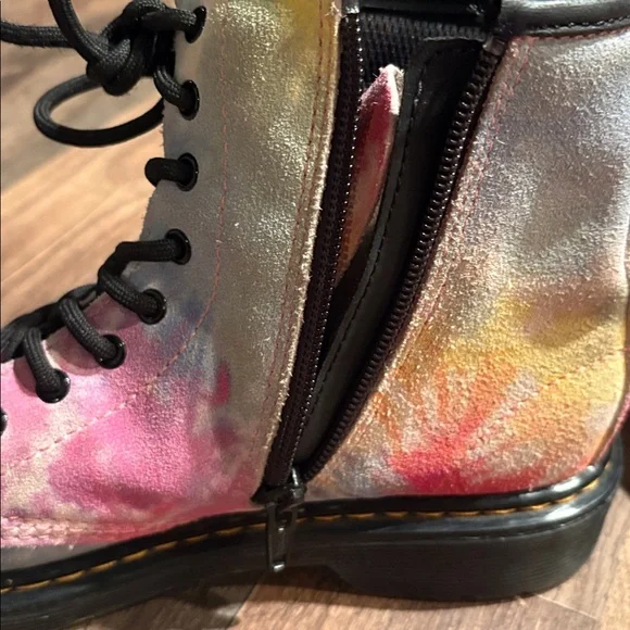 Authentic Dr. Martens Kids Size 3 Tie-Dye Combat Boots Unisex Lace Up Suede Boot - Picture 5 of 17